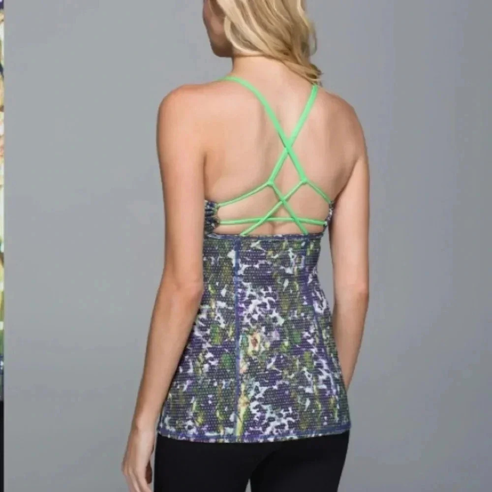 Lululemon 4 Dancing Warrior Tank in Floral Sport White Multi/Pistachio